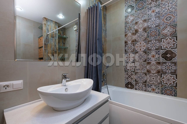 
  Продается 4-комн. квартира, 90.4 м², Связистов ул, д. 154
. Фото 18.