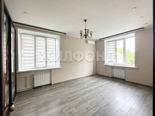 
  Продается 3-комн. квартира, 75.4 м², Титова ул, д. 22
. Фото 2.