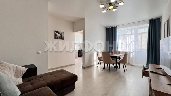 
  Продается 2-комн. квартира, 42.2 м², Карла Маркса пр-кт, д. 27
. Фото 2.