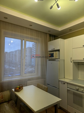 
  Продается 1-комн. квартира, 39.8 м², Лазурная ул, д. 20
. Фото 2.