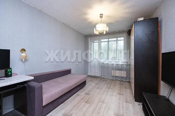 
  Продается 3-комн. квартира, 58.3 м², Полтавская ул, д. 37
. Фото 7.