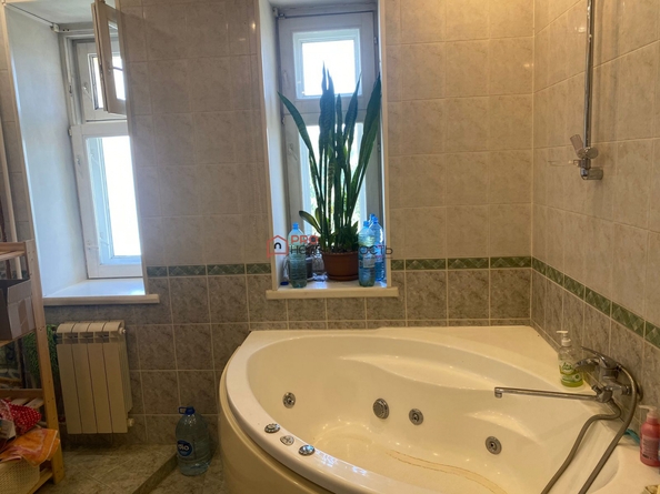 
  Продается 4-комн. квартира, 108.7 м², Иванова ул, д. 17
. Фото 5.