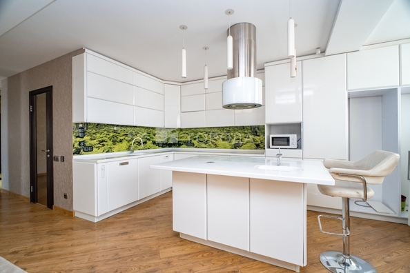 
  Продается 4-комн. квартира 178 м². Фото 3.