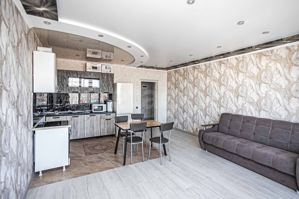 
  Продается 4-комн. квартира 110 м². Фото 1.