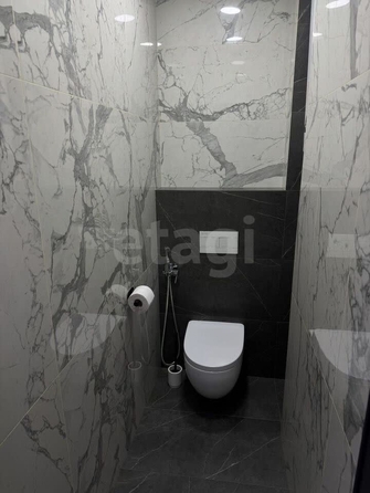 
  Продается 2-комн. квартира 65.2 м², в ЖК Радужный каскад, б/с 19. Фото 3.