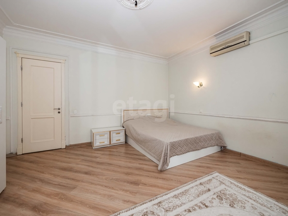 
  Продается 4-комн. квартира 204.8 м². Фото 18.