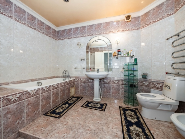 
  Продается 4-комн. квартира 204.8 м². Фото 22.