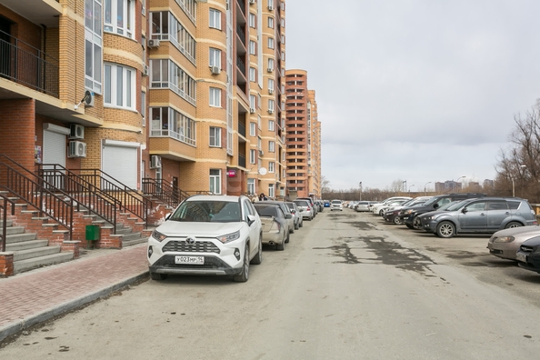 
  Продается универсальное помещение 60 м², в ЖК Радужный каскад, б/с 19. Фото 24.