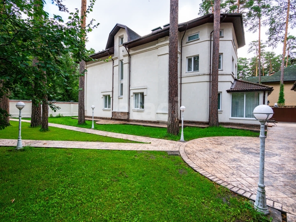 
  Продается дом 600 м². Фото 1.