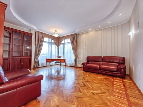 
  Сдается 3-комн. квартира 145 м². Фото 20.