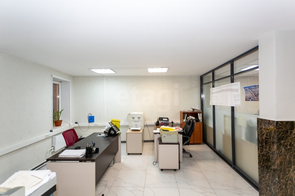 
  Продается офис 138 м², в ЖК Радужный каскад, б/с 19. Фото 8.
