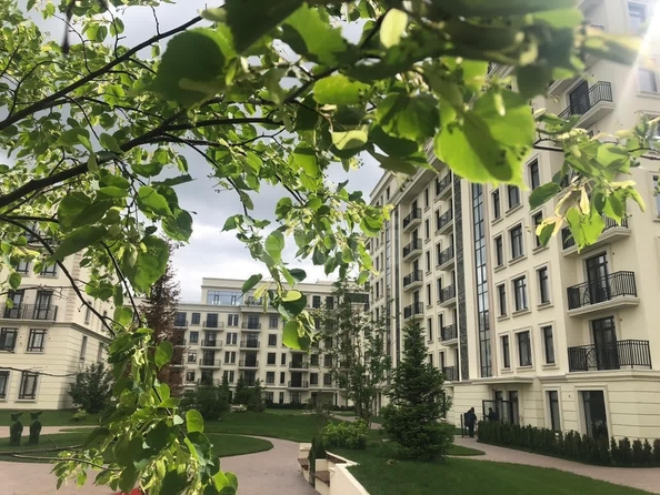 
  Продается 4-комн. квартира 162.05 м², в ЖК Жуковка. Фото 1.