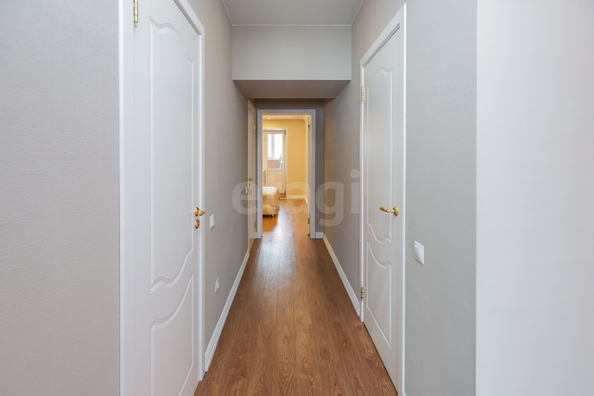 
  Продается 3-комн. квартира 80.1 м², в ЖК Радужный каскад, б/с 19. Фото 27.