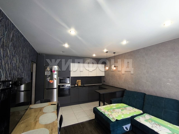 
  Продается 3-комн. квартира 60 м², в ЖК Малахит, дом 5. Фото 1.
