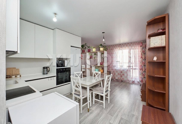 
  Продается 2-комн. квартира 53 м², в ЖК Чистая Слобода, дом 45. Фото 2.