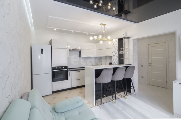 
  Продается 1-комн. квартира 43.8 м², в ЖК Радужный каскад, б/с 19. Фото 5.