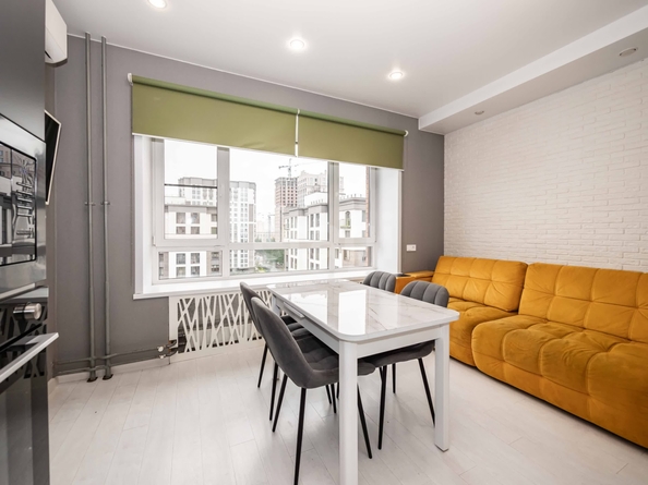 
  Продается 2-комн. квартира 77 м², в ЖК Красный проспект, дом 4. Фото 3.
