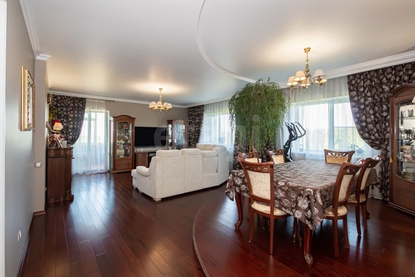 
  Продается 4-комн. квартира 180 м². Фото 1.