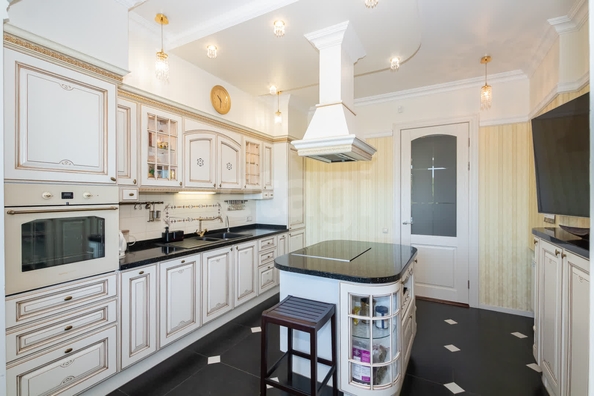 
  Продается 4-комн. квартира 180 м². Фото 27.