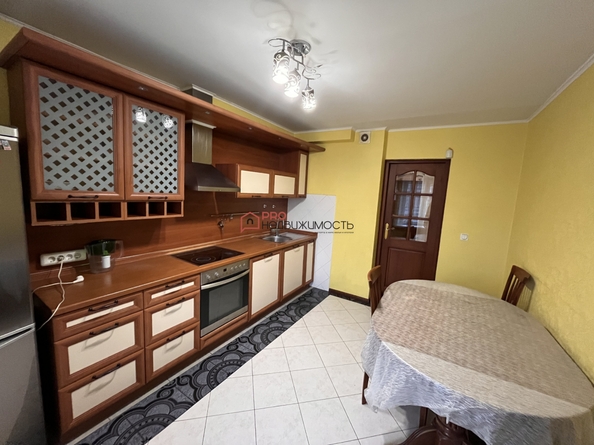 
  Сдается 2-комн. квартира 68 м². Фото 1.