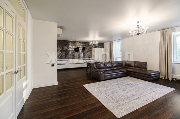 
  Продается 3-комн. квартира 122.4 м². Фото 1.