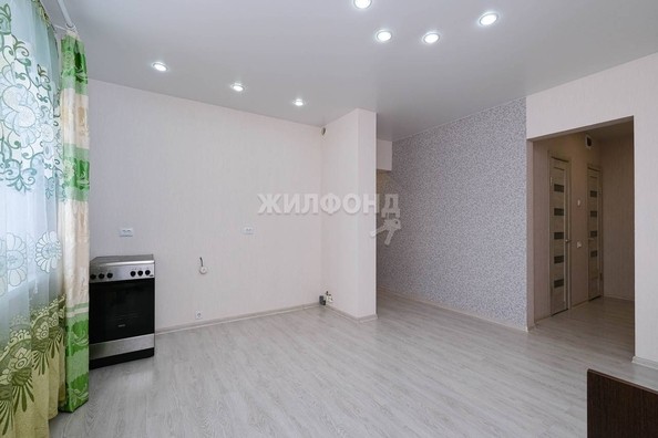 
   Продам 2-комнатную, 55.1 м², Николая Сотникова ул, 19

. Фото 1.
