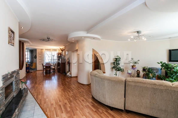 
  Продается 3-комн. квартира, 167 м², Краснообск, д. 219
. Фото 5.
