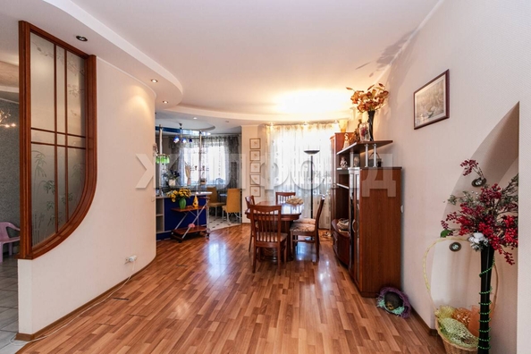 
  Продается 3-комн. квартира, 167 м², Краснообск, д. 219
. Фото 8.