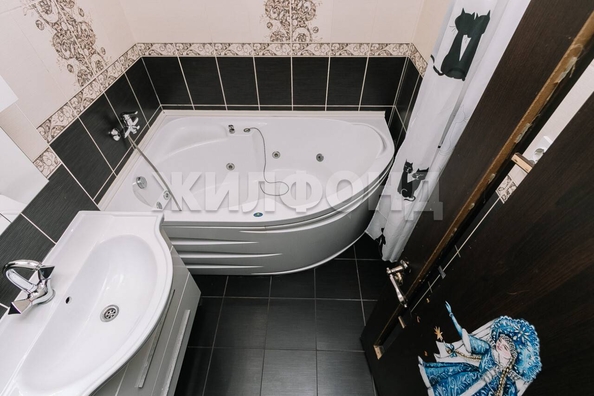 
   Продам 2-комнатную, 69.4 м², Сержанта Коротаева ул, 1

. Фото 14.