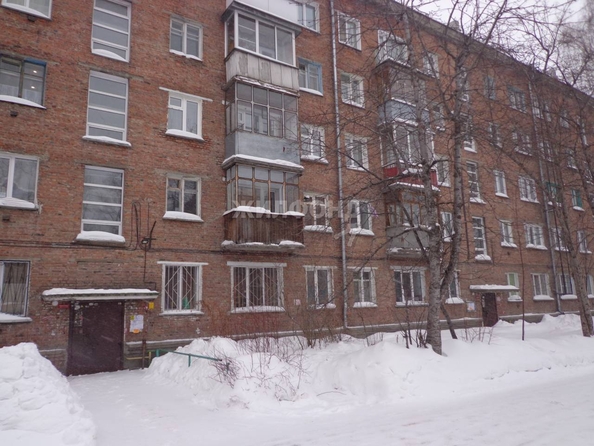 
   Продам 2-комнатную, 40.8 м², Серафимовича ул, 1/1

. Фото 11.