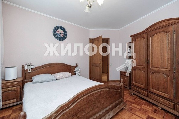 
   Продам 4-комнатную, 86.3 м², Серафимовича ул, 1/1

. Фото 12.