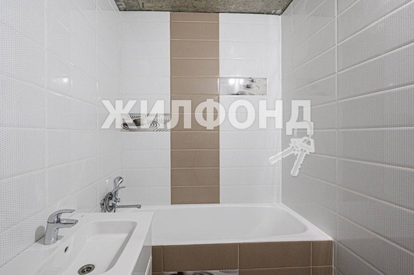 
   Продам 1-комнатную, 42.2 м², Дзержинского пр-кт, 34/2

. Фото 27.