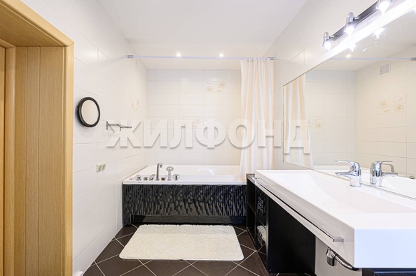 
   Продам дом, 560 м², Новосибирск

. Фото 31.