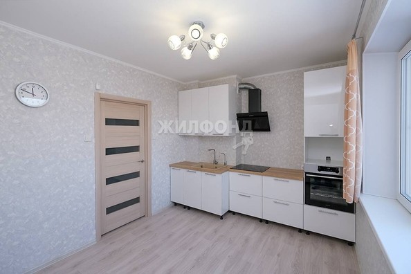 
   Продам 3-комнатную, 86 м², Николая Сотникова ул, 16

. Фото 21.