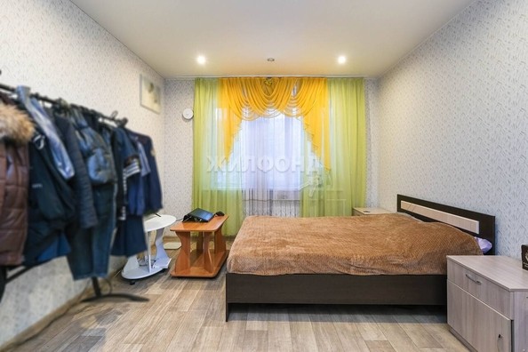 
   Продам 1-комнатную, 32.5 м², Ключ-Камышенское Плато ул, 15

. Фото 13.