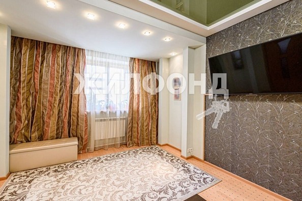 
   Продам 3-комнатную, 61.7 м², Советская ул, 12

. Фото 2.