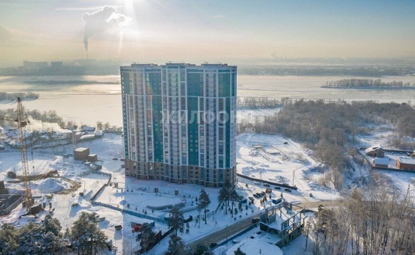 
   Продам 3-комнатную, 70.2 м², Сухарная ул, 109

. Фото 34.