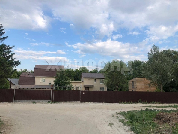 
   Продам дом, 26.1 м², Новосибирск

. Фото 1.