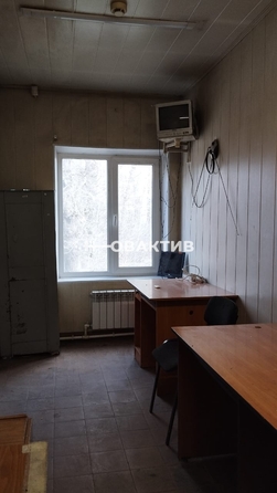 
   Продам торговое помещение, 128 м², Бердское ш, 63

. Фото 1.