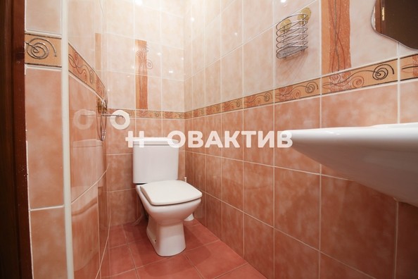 
   Продам дом, 208.5 м², Новосибирск

. Фото 8.