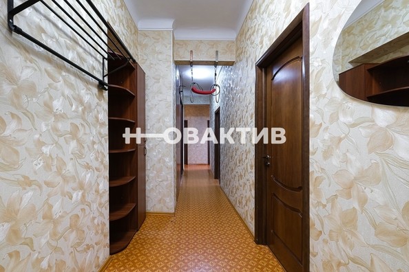 
   Продам 3-комнатную, 87.9 м², Красный пр-кт, 159

. Фото 13.