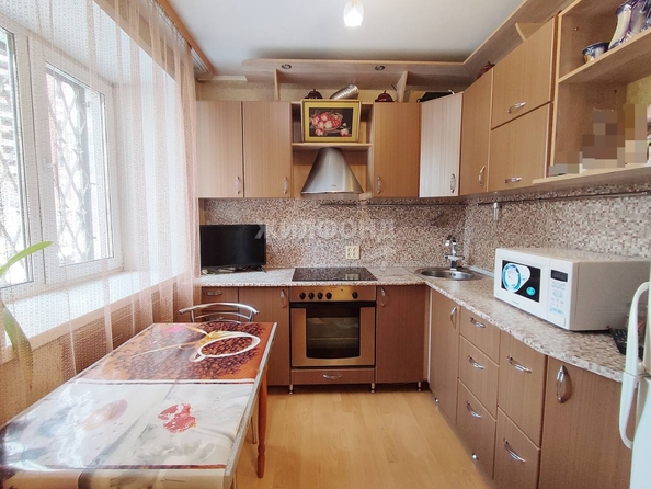 
   Продам 2-комнатную, 40.3 м², Дуси Ковальчук ул, 83

. Фото 9.