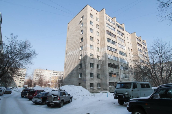 
   Продам 3-комнатную, 63.6 м², Бориса Богаткова ул, 194/7

. Фото 3.