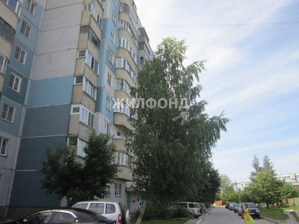 
   Продам 4-комнатную, 80.2 м², В. Высоцкого ул, 5

. Фото 4.