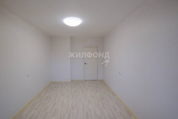 
   Продам 1-комнатную, 41.7 м², Петухова ул, 99/1

. Фото 4.