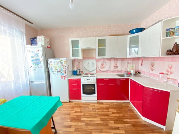 
   Продам 3-комнатную, 73.3 м², Приморская ул, 10/1

. Фото 2.