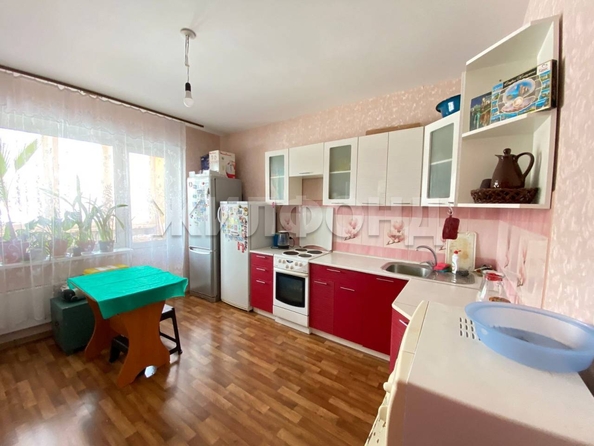 
   Продам 3-комнатную, 73.3 м², Приморская ул, 10/1

. Фото 3.