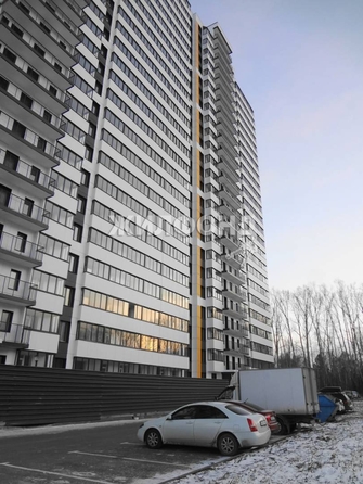 
   Продам 3-комнатную, 60.3 м², Петухова ул, 162

. Фото 2.