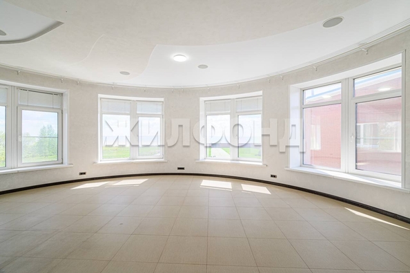 
   Продам дом, 745 м², Ленинское село

. Фото 18.