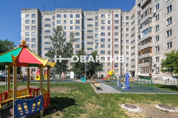 
   Продам 3-комнатную, 68.3 м², Троллейная ул, 71

. Фото 30.